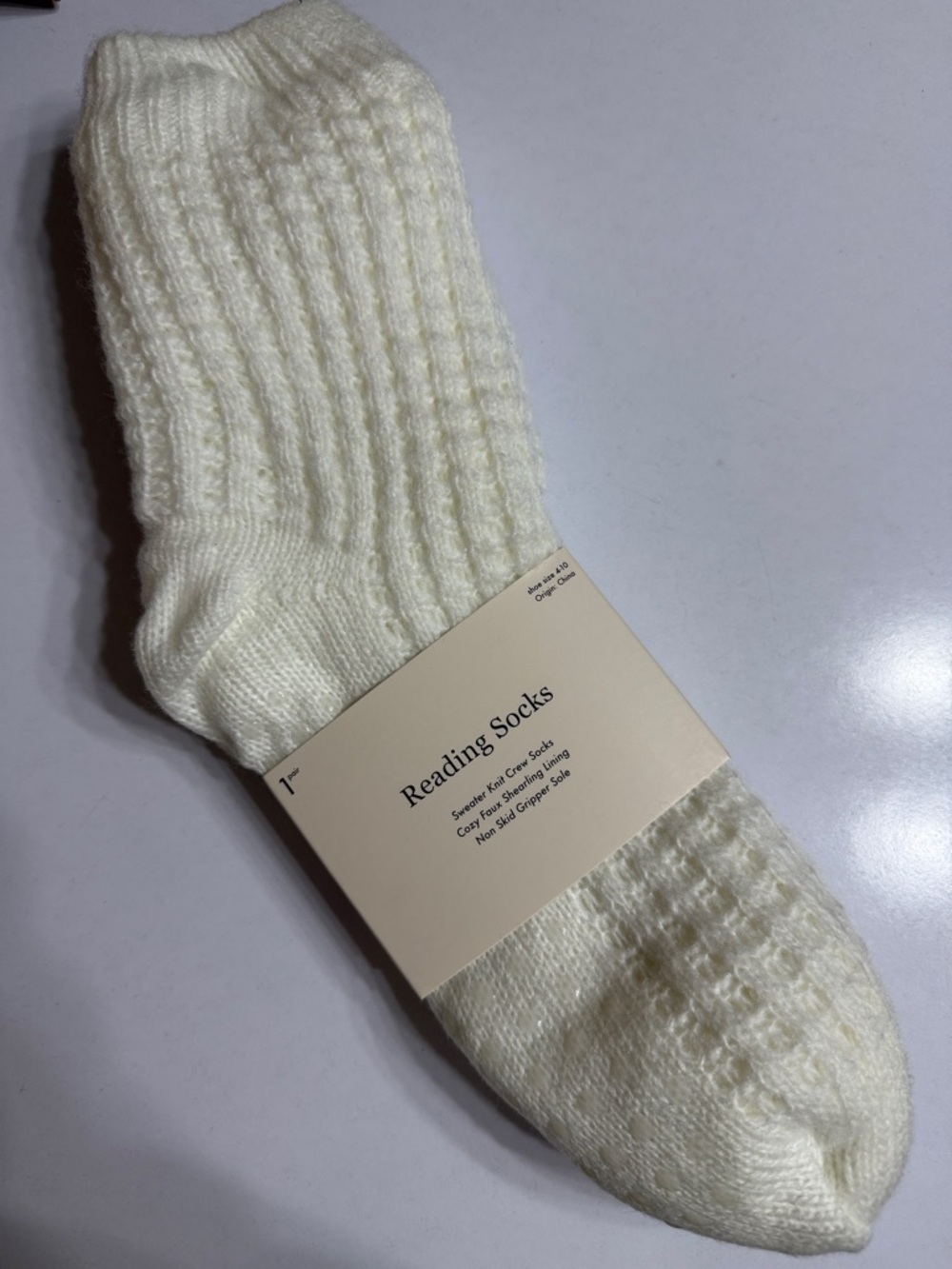 New Reading Socks - Women’s Cream Cable Knit Crew Socks. Size 4-10.